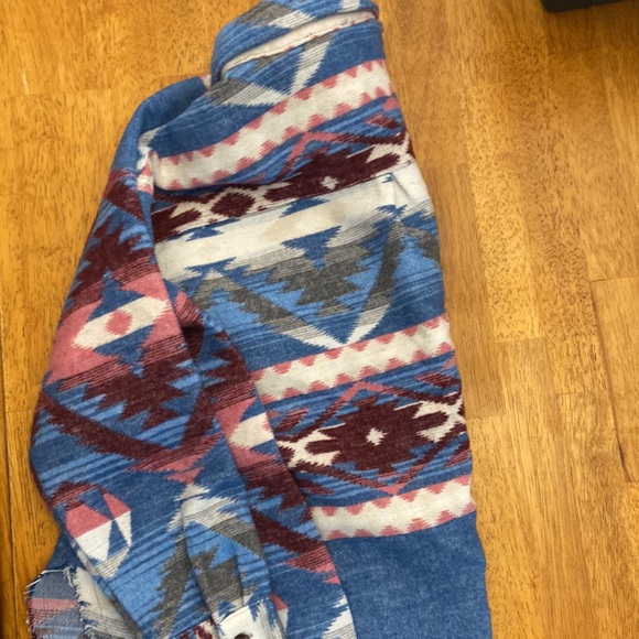 Aztec Shacket - Picture 3 of 6